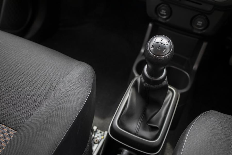 Интерьер Suzuki S-Presso 2020 года  (ZA) (фото 3 из 40)